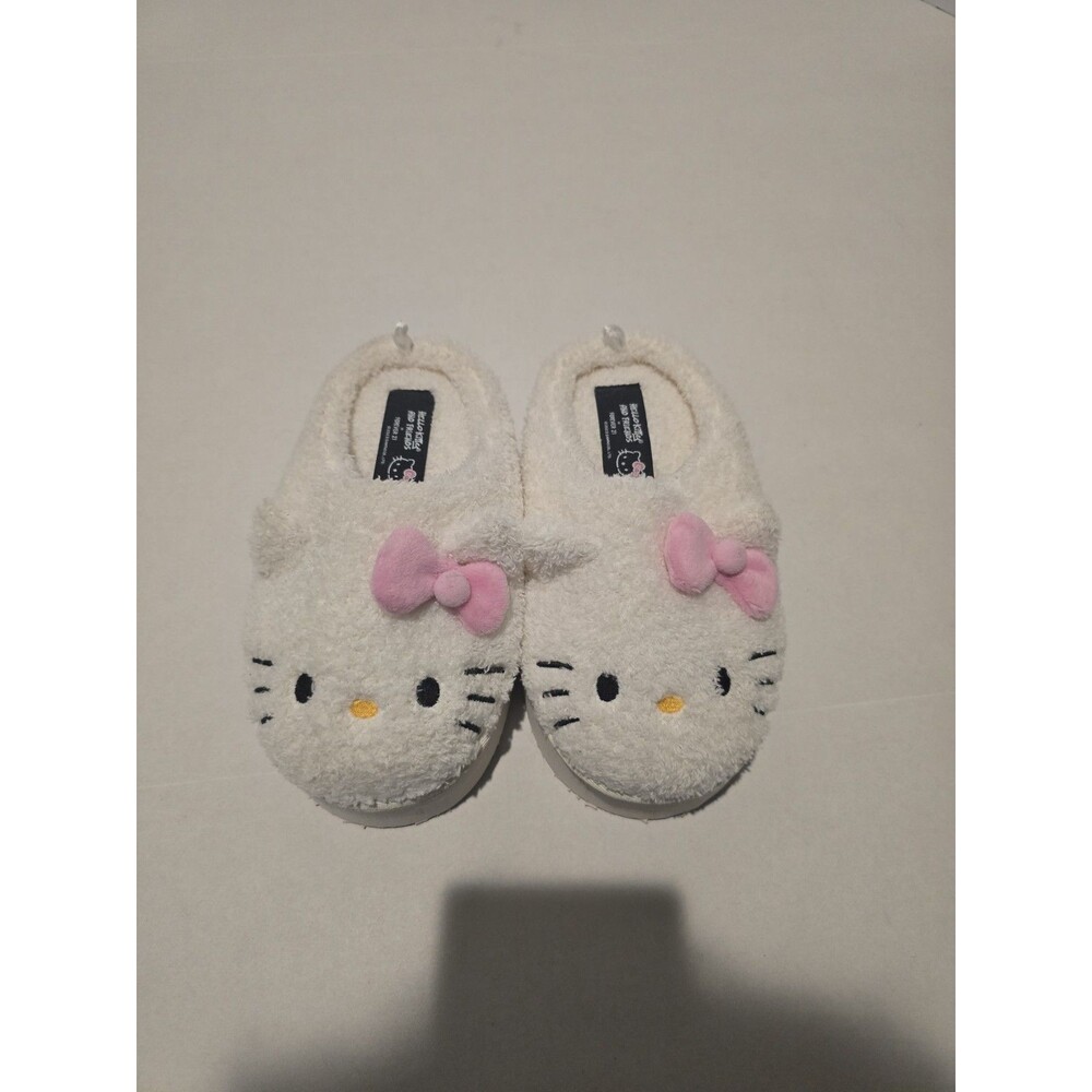 Hello Kitty Plush House Slippers Women Size Small New FOREVER 21               R